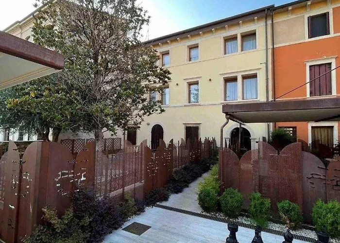 Destiny Lägenhetshotell Soave (Verona)